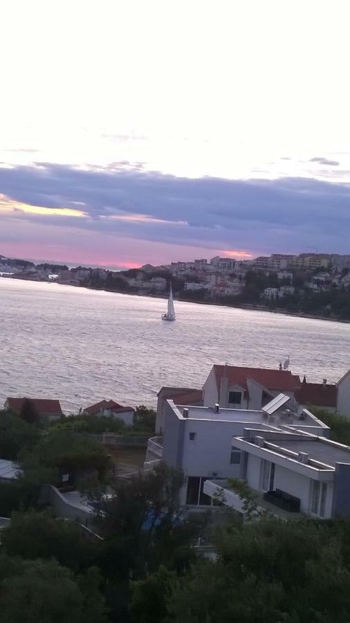 Varazdinci Рогозница Экстерьер фото